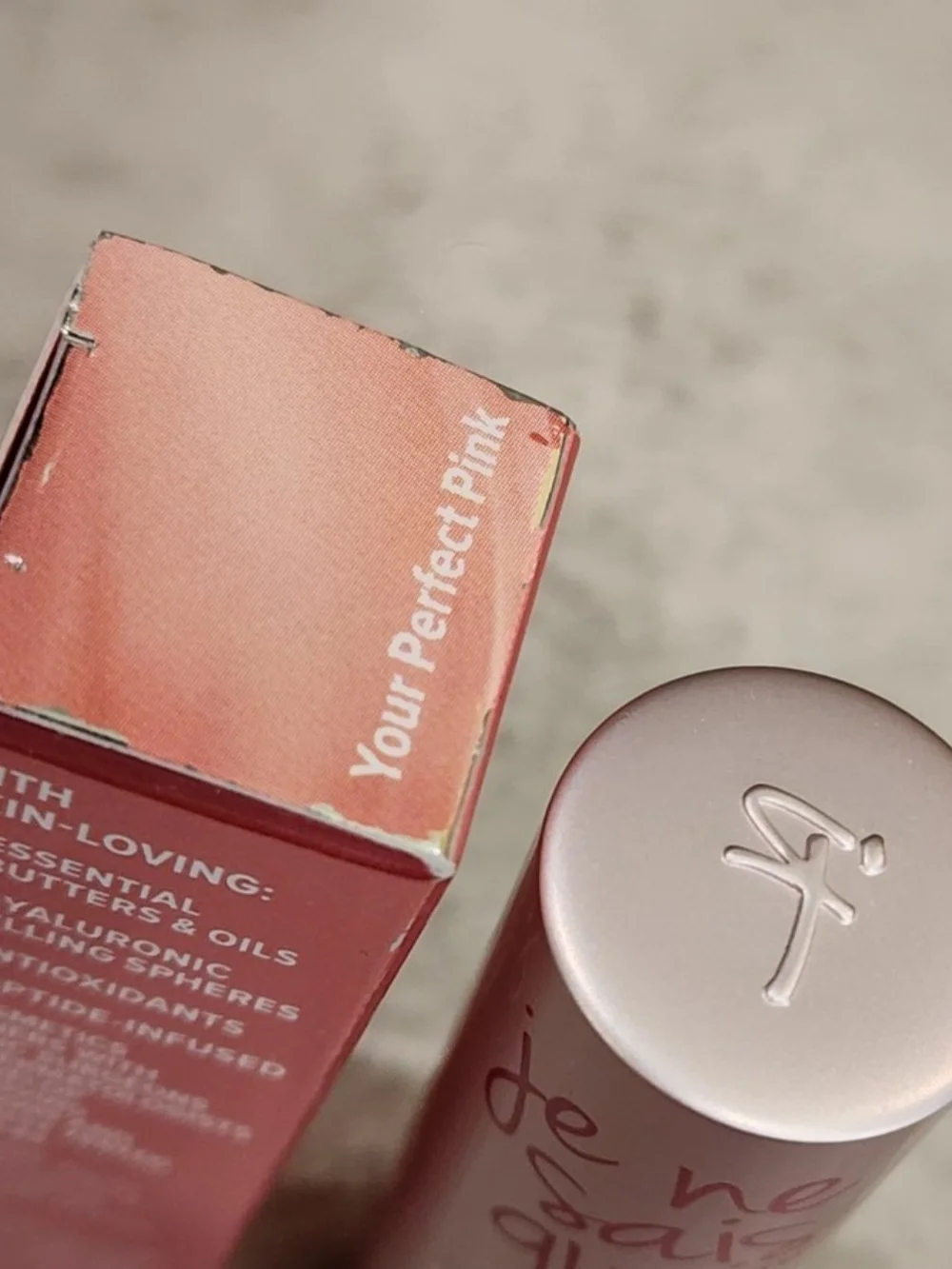 it cosmetics Je Ne Sais Quoi Tinted Lip Balm - In Perfect Pink NIB✨ FREE GIFT✨